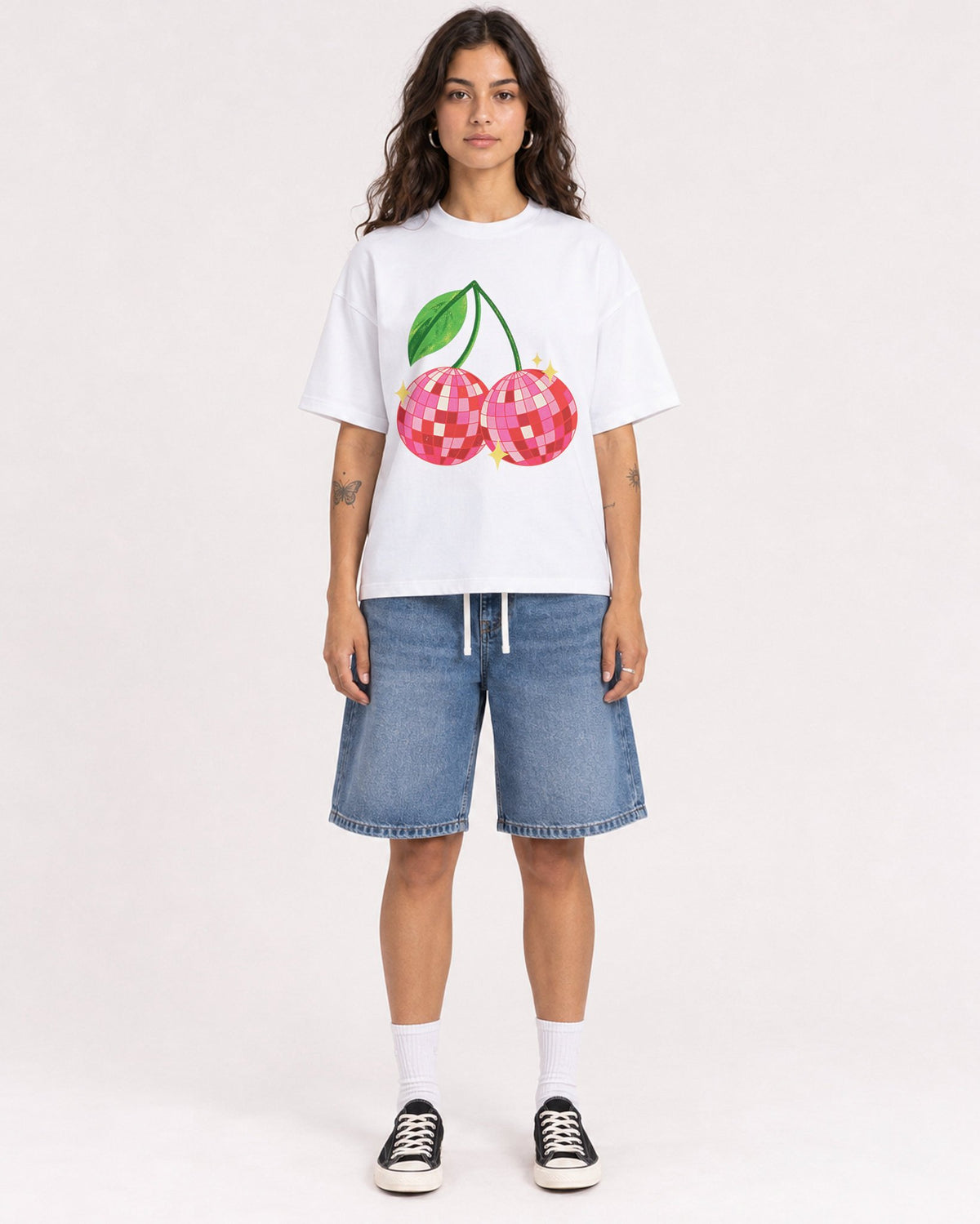 Mockup Boxy Heavyweight Tee White female full-body 06