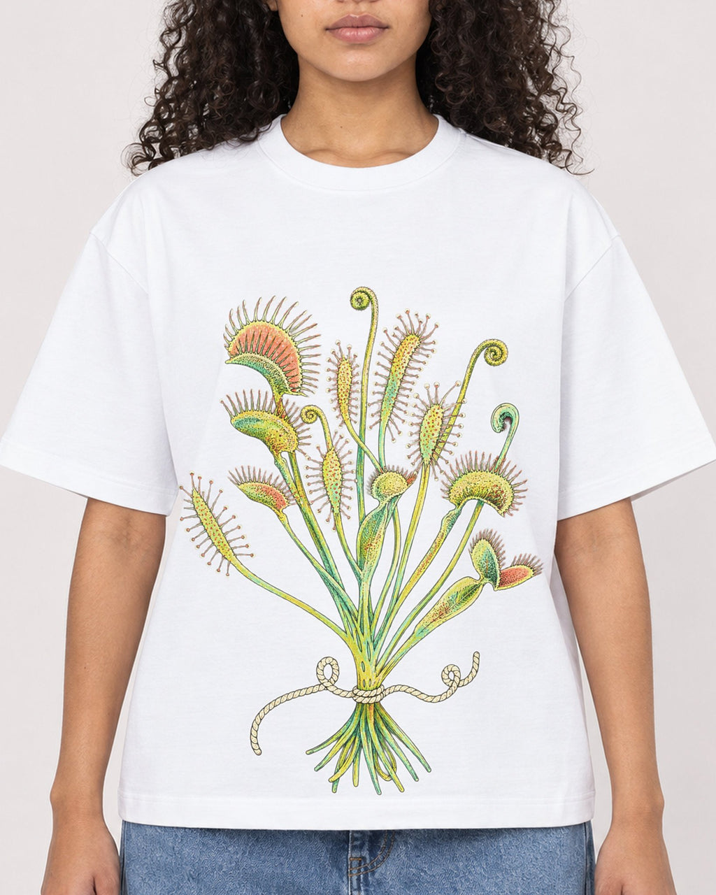 Mockup Boxy Heavyweight Tee White female close-up 10