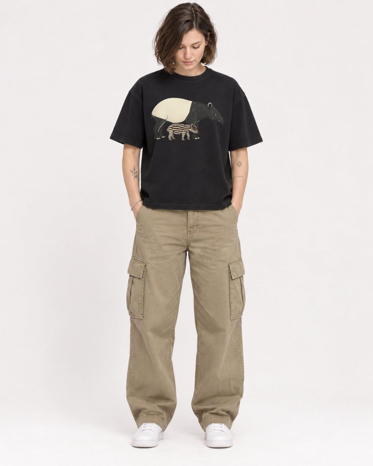 Mockup Boxy Heavyweight Tee Black female full-body 18
