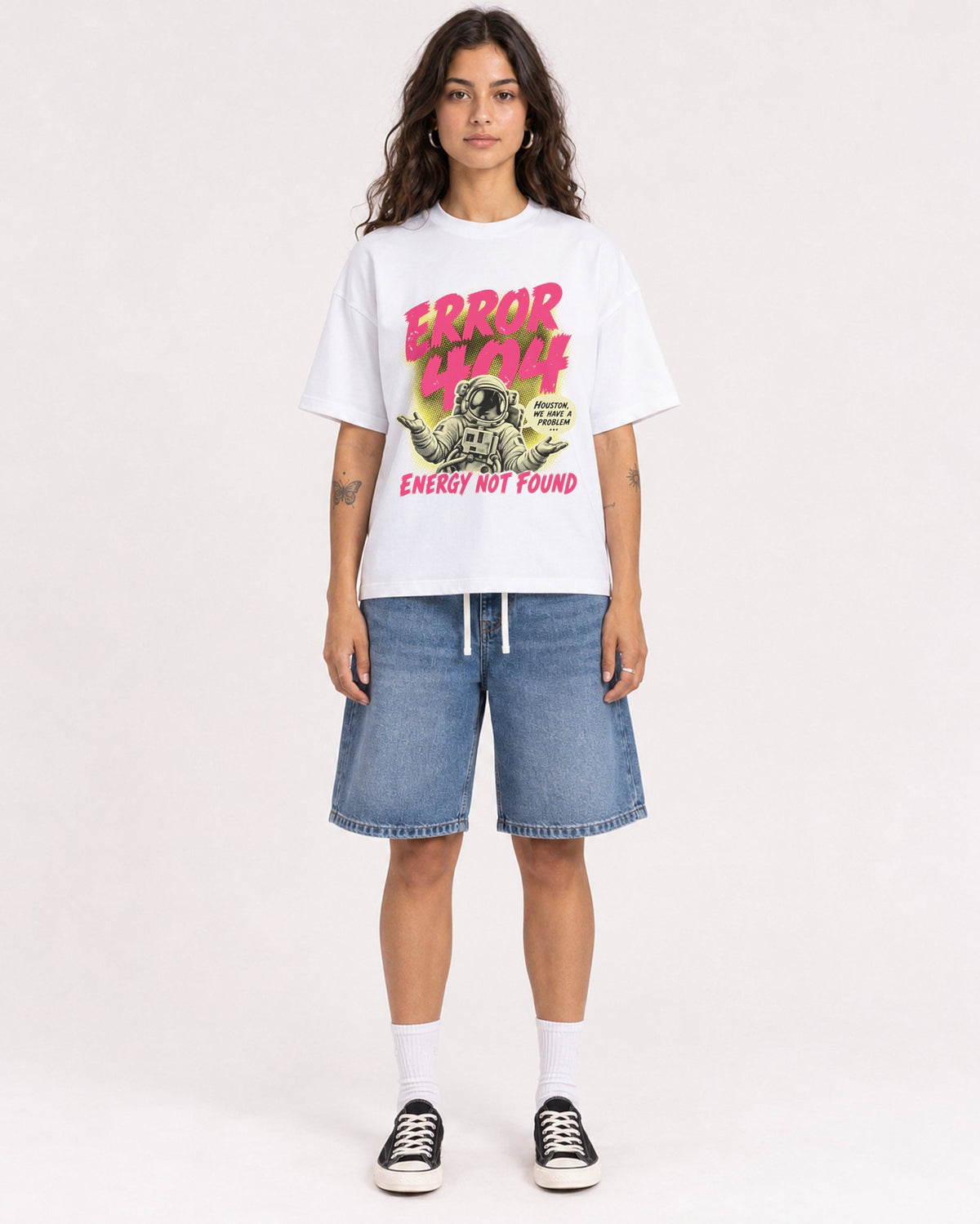 Mockup Boxy Heavyweight Tee White female full-body 06