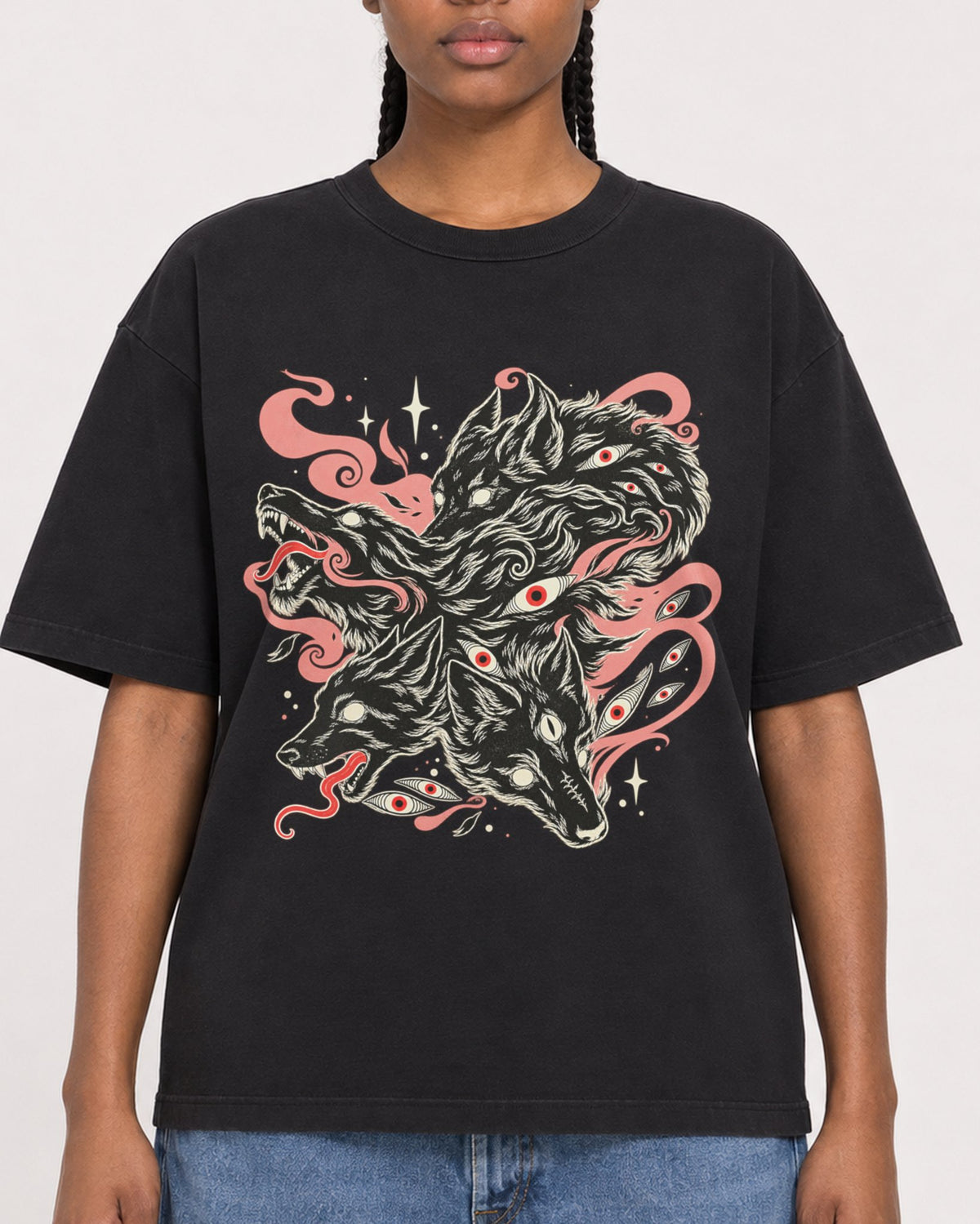 Mockup Boxy Heavyweight Tee Black female close-up 44