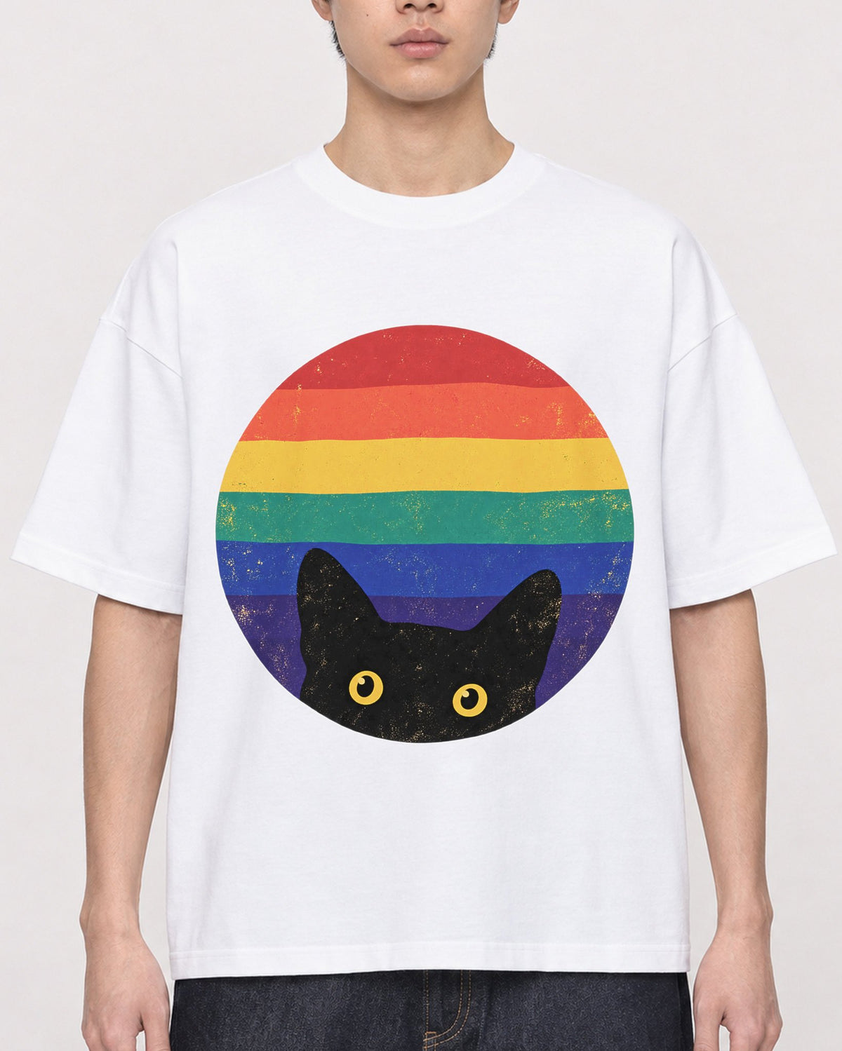 Mockup Boxy Heavyweight Tee White male close-up 01