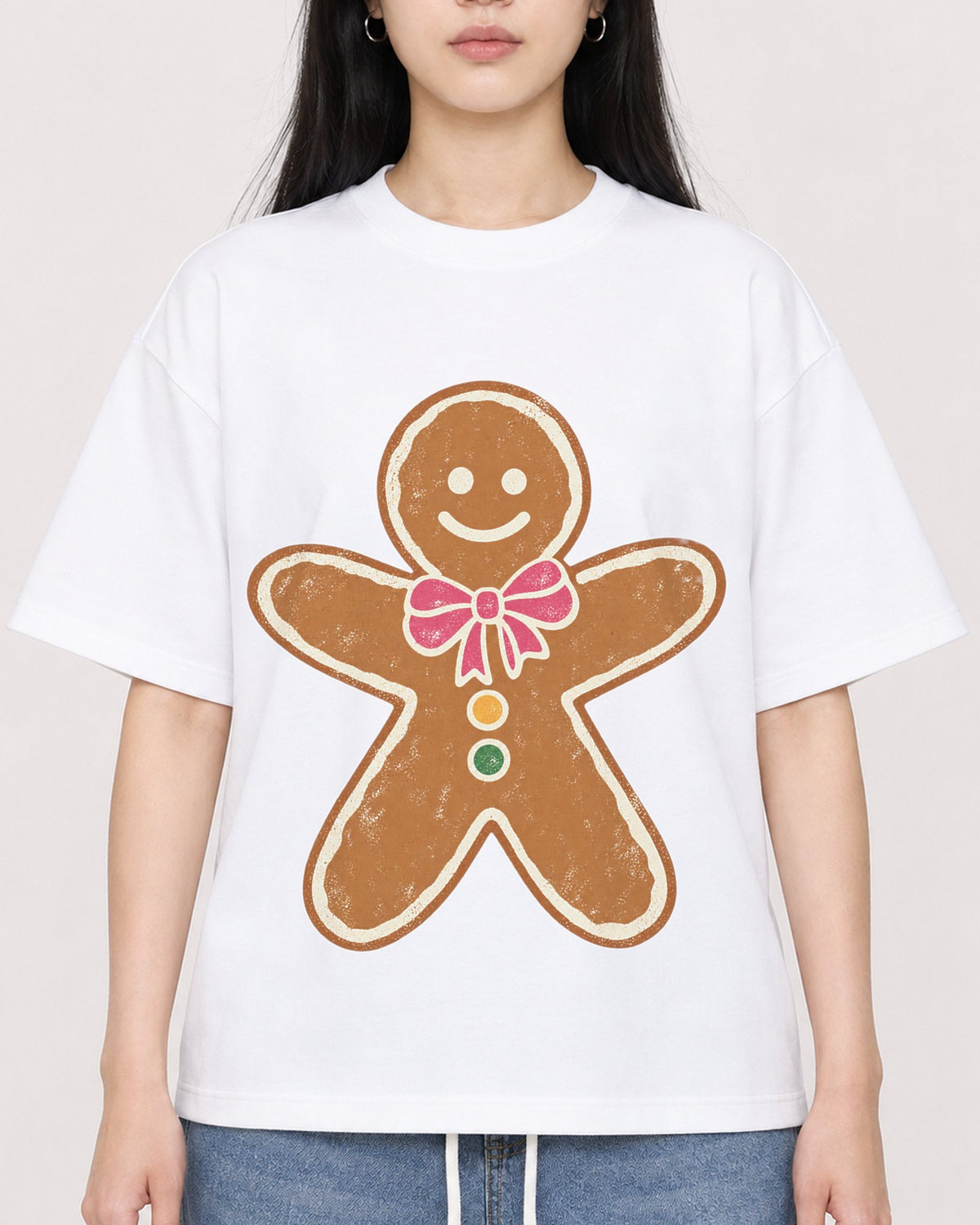 Mockup Boxy Heavyweight Tee White female close-up 01