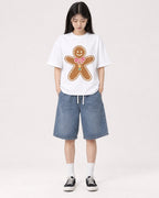 Mockup Boxy Heavyweight Tee White female full-body 01