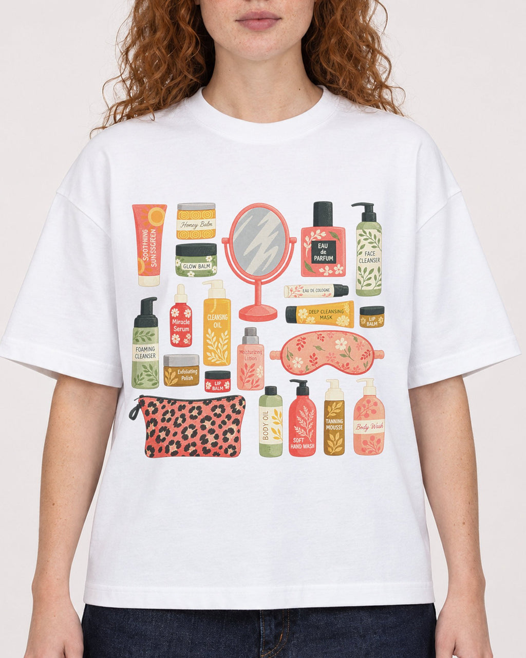 Mockup Boxy Heavyweight Tee White female close-up 09
