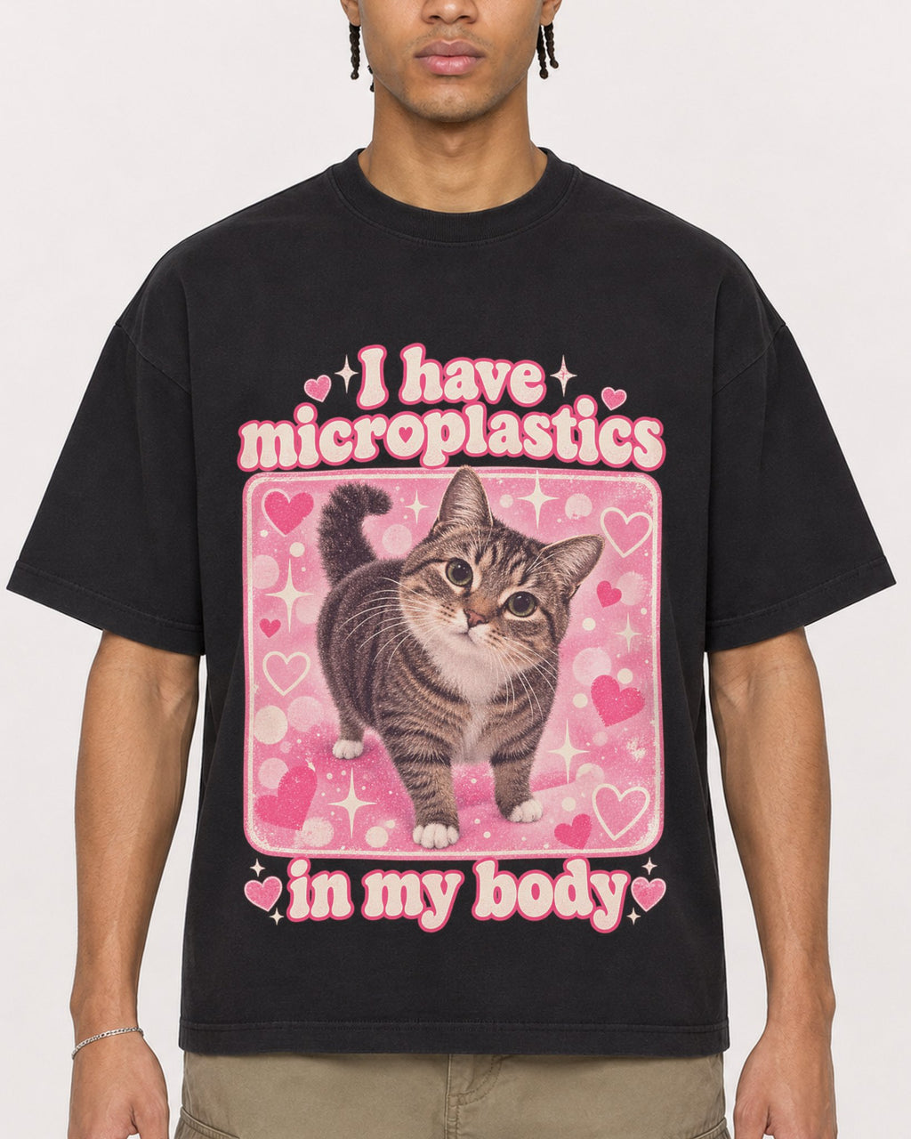 Mockup Boxy Heavyweight Tee Black male close-up 40