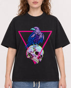 Mockup Boxy Heavyweight Tee Black female close-up 09