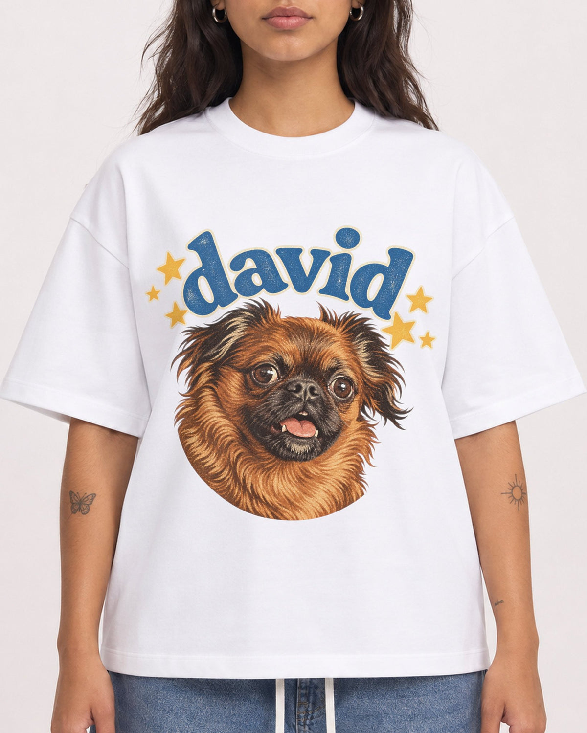 Mockup Boxy Heavyweight Tee White female close-up 06