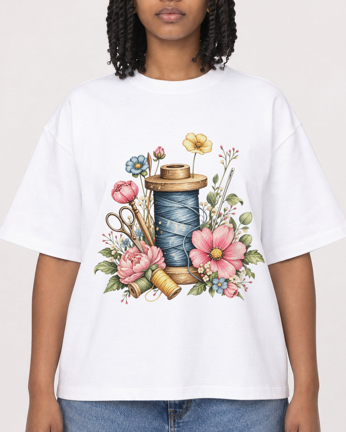 Mockup Boxy Heavyweight Tee White female close-up 15