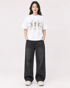 Mockup Boxy Heavyweight Tee White female full-body 03