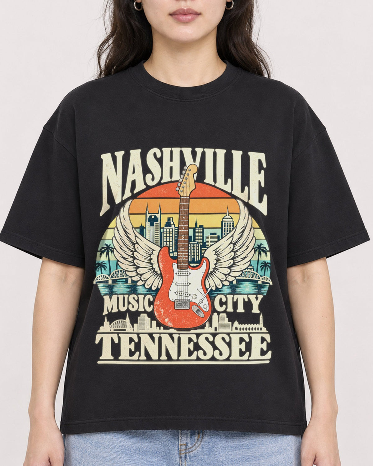 Mockup Boxy Heavyweight Tee Black female close-up 03