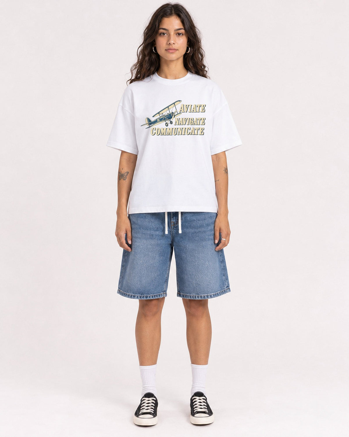 Mockup Boxy Heavyweight Tee White female full-body 06