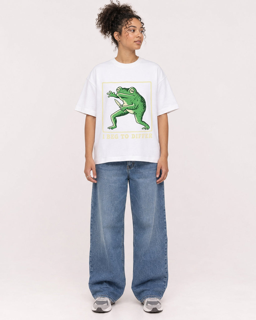 Mockup Boxy Heavyweight Tee White female full-body 20