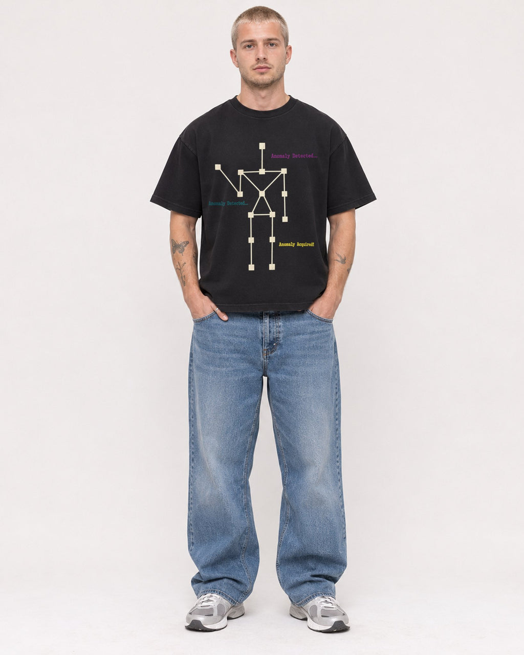 Mockup Boxy Heavyweight Tee Black male full-body 18