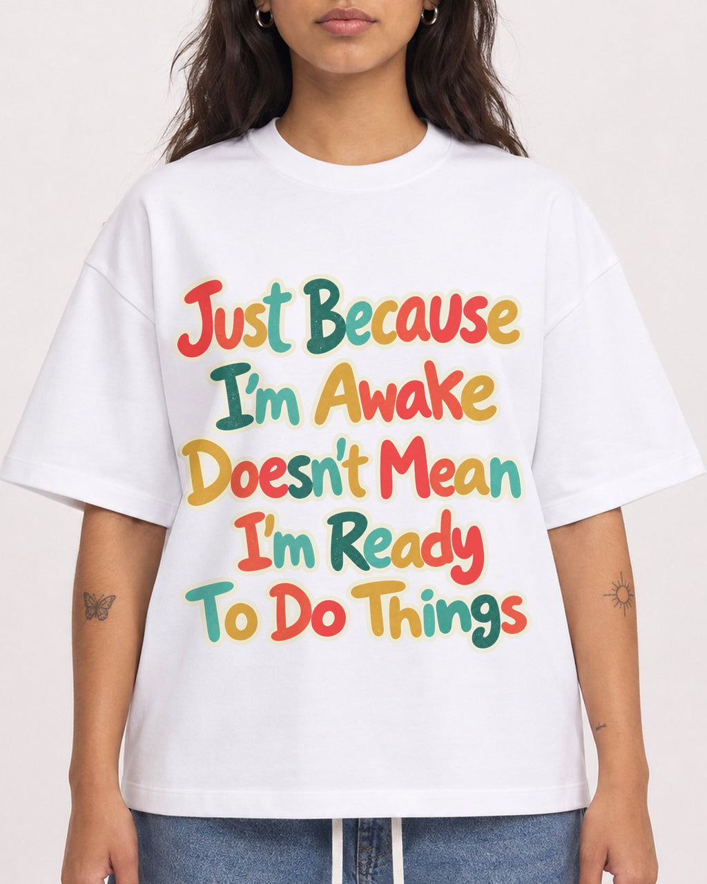 Mockup Boxy Heavyweight Tee White female close-up 06