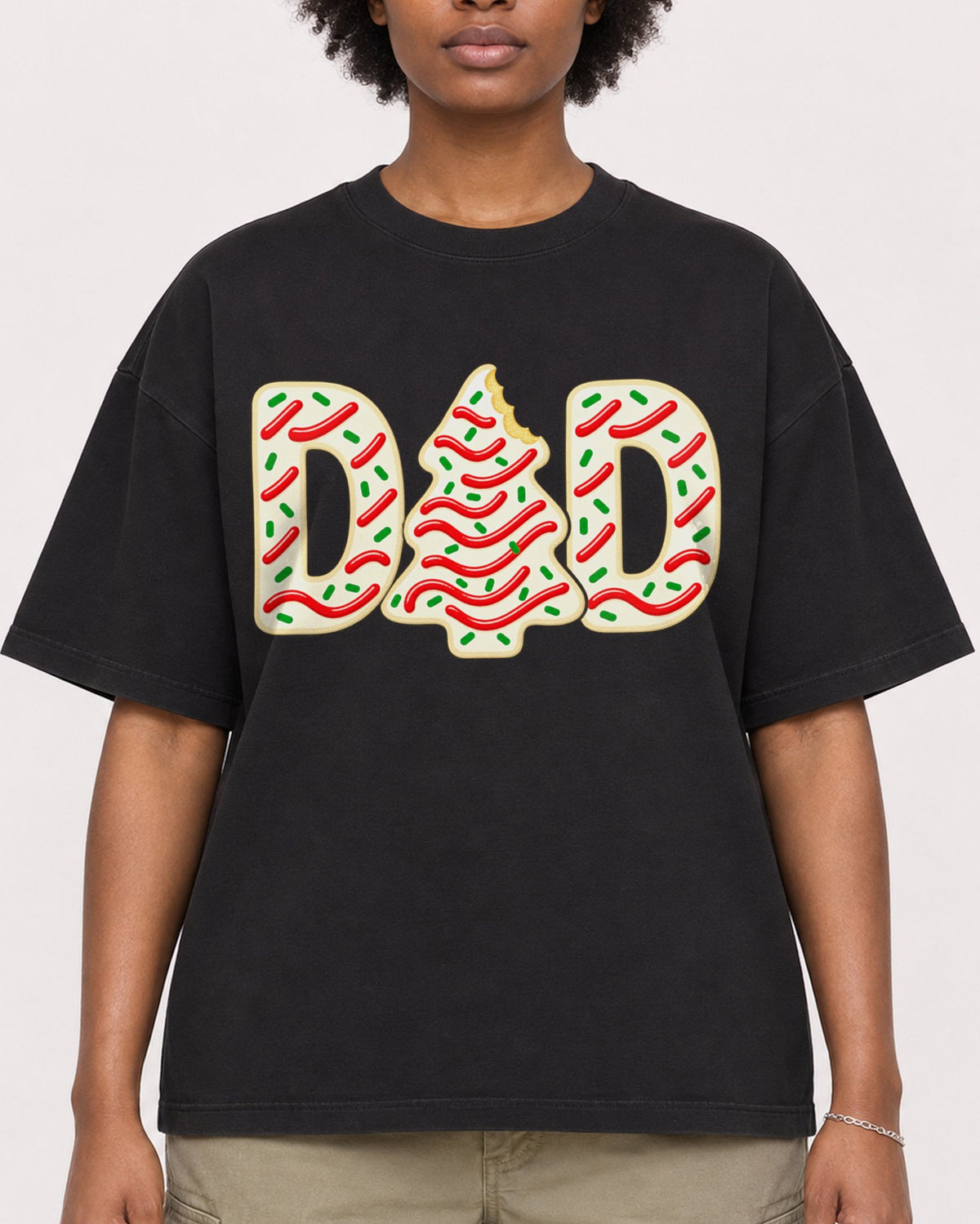 Mockup Boxy Heavyweight Tee Black female close-up 14