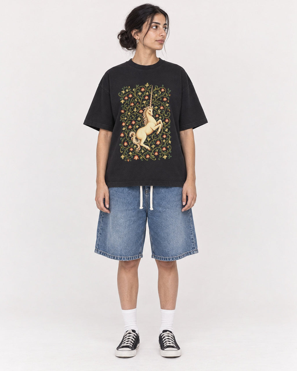 Mockup Boxy Heavyweight Tee Black female full-body 17