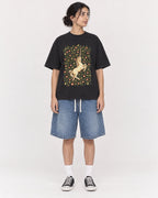 Mockup Boxy Heavyweight Tee Black female full-body 17