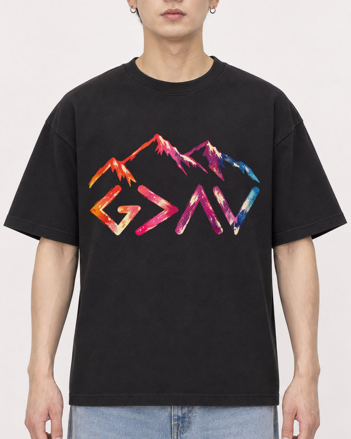 Mockup Boxy Heavyweight Tee Black male close-up 01