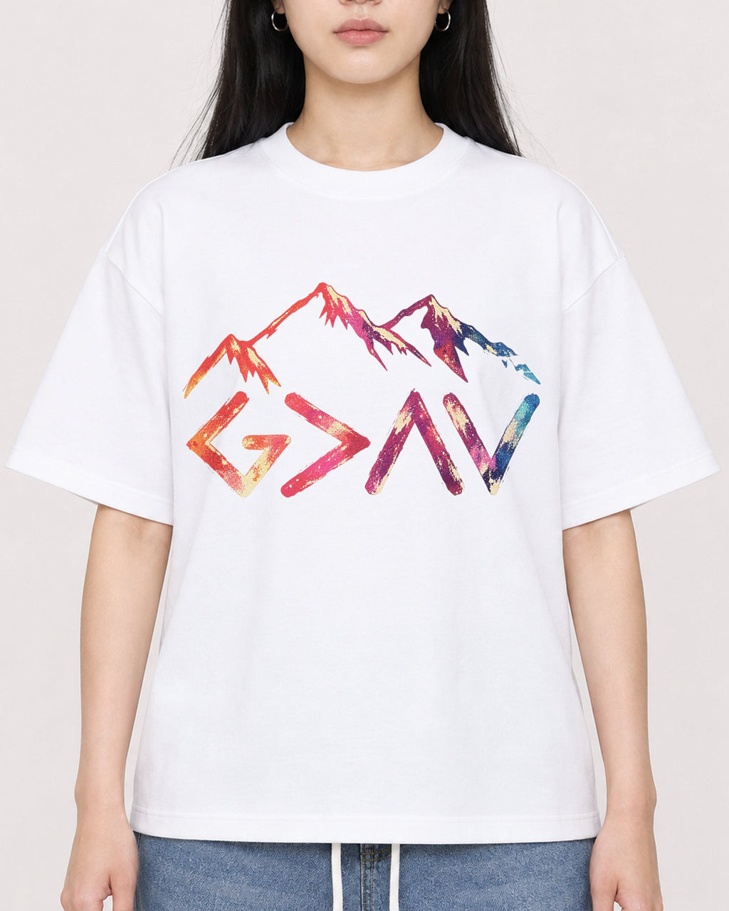 Mockup Boxy Heavyweight Tee White female close-up 01