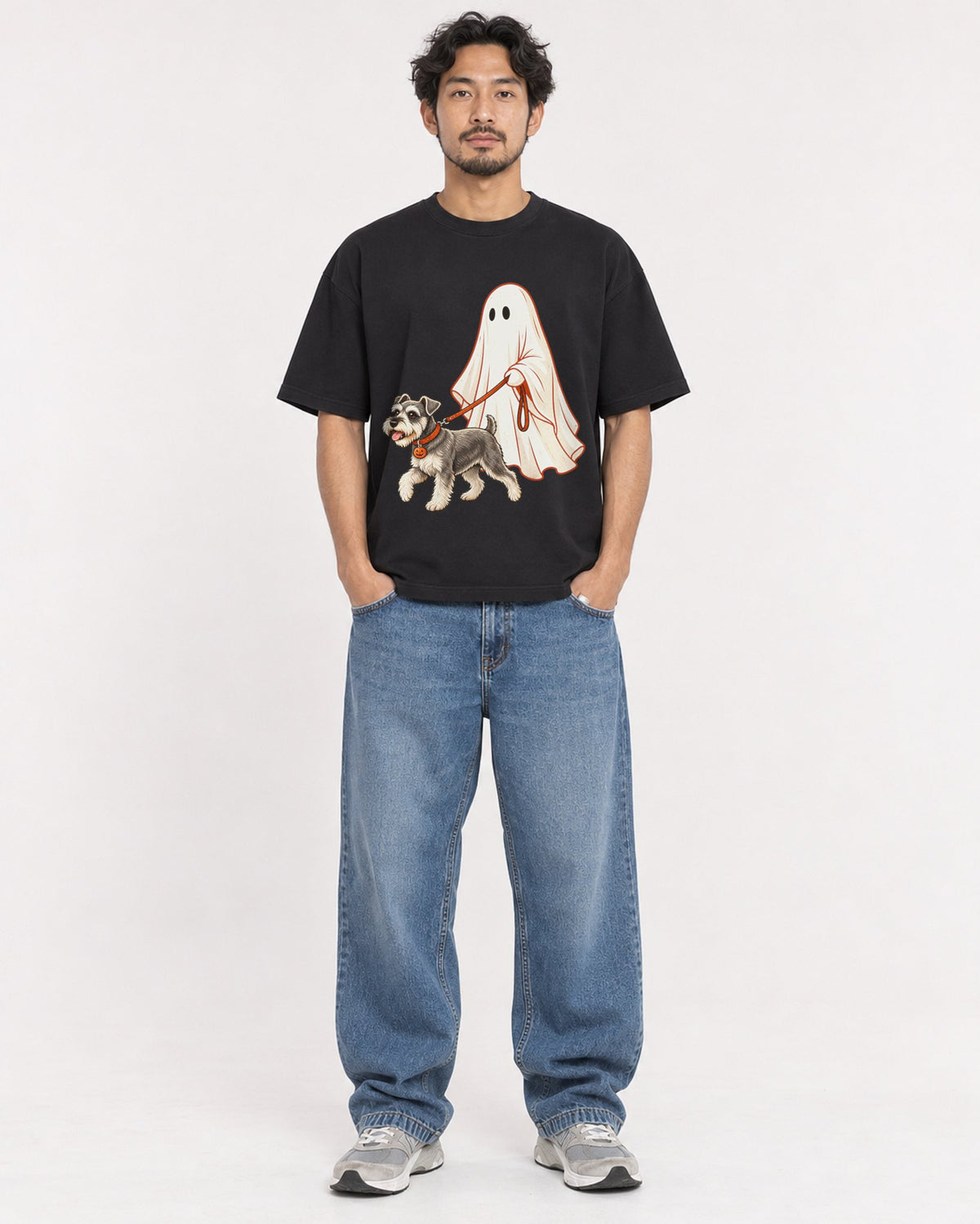 Mockup Boxy Heavyweight Tee Black male full-body 02