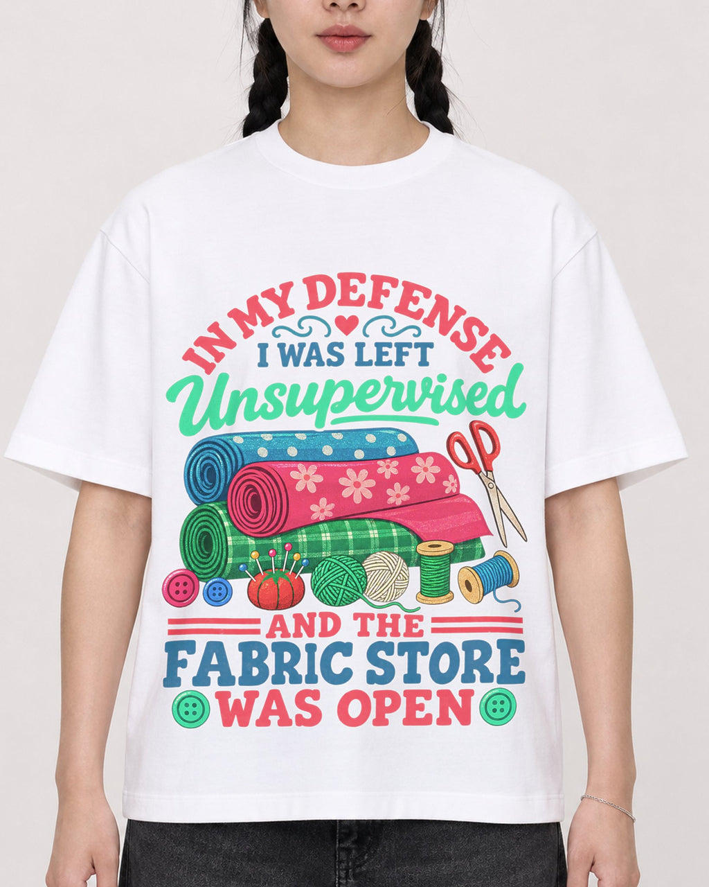 Mockup Boxy Heavyweight Tee White female close-up 43