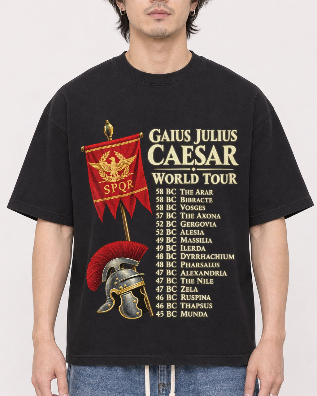 Mockup Boxy Heavyweight Tee Black male close-up 03