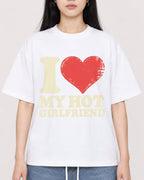 Mockup Boxy Heavyweight Tee White female close-up 01