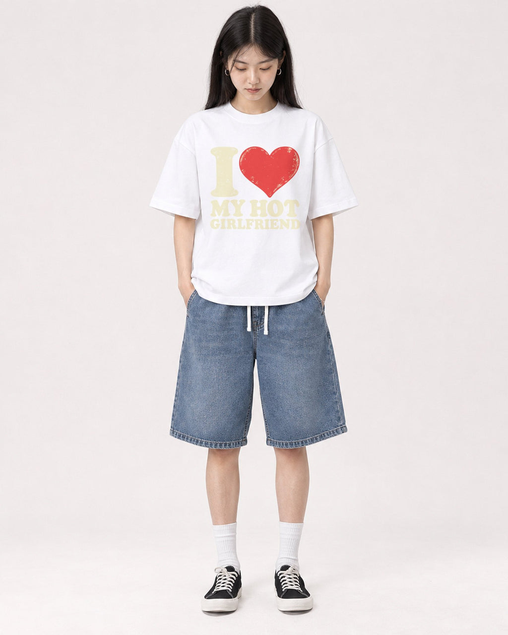 Mockup Boxy Heavyweight Tee White female full-body 01