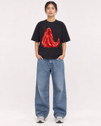 Mockup Boxy Heavyweight Tee Black female full-body 12