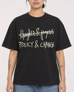 Mockup Boxy Heavyweight Tee Black female close-up 12