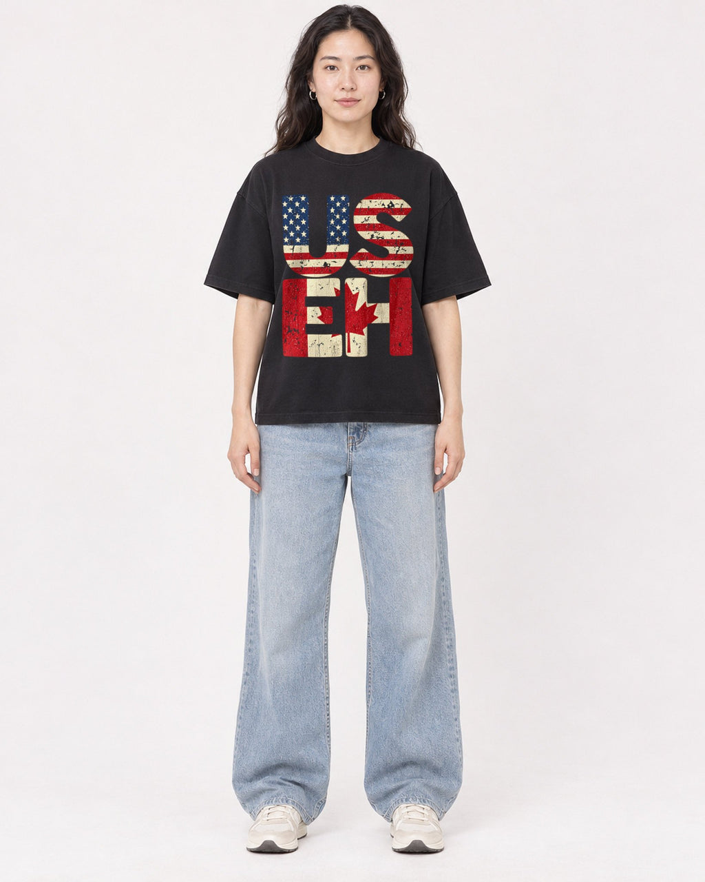 Mockup Boxy Heavyweight Tee Black female full-body 03