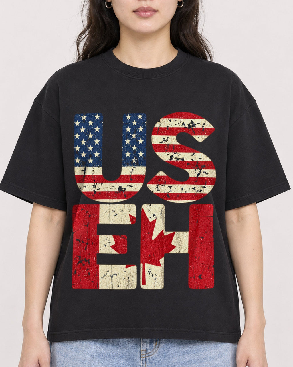Mockup Boxy Heavyweight Tee Black female close-up 03