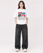 Mockup Boxy Heavyweight Tee White female full-body 03