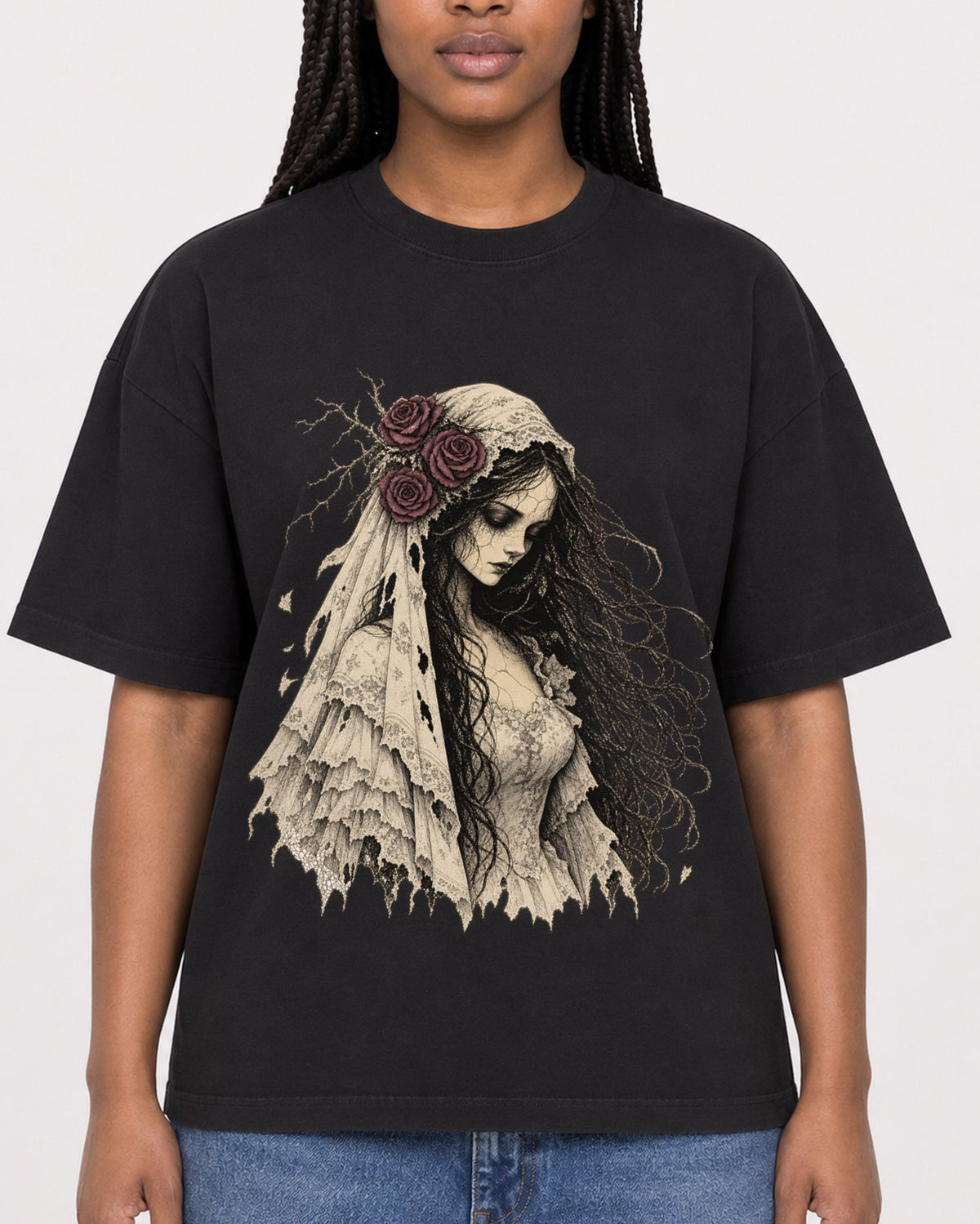Mockup Boxy Heavyweight Tee Black female close-up 04