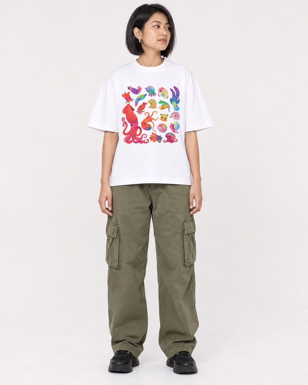 Mockup Boxy Heavyweight Tee White female full-body 32