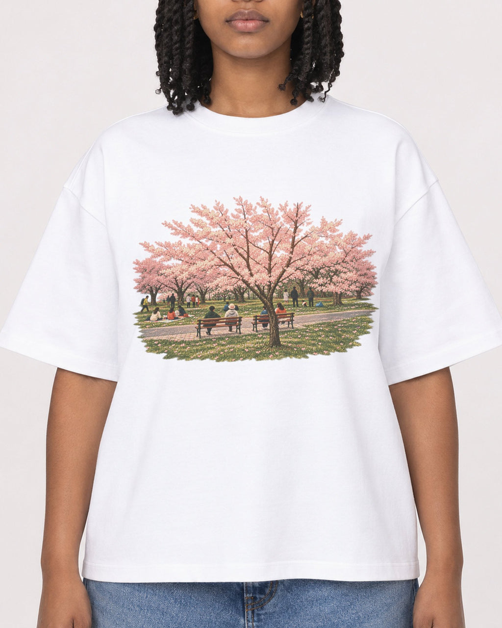Mockup Boxy Heavyweight Tee White female close-up 15