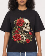 Mockup Boxy Heavyweight Tee Black female close-up 05