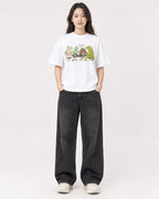 Mockup Boxy Heavyweight Tee White female full-body 03