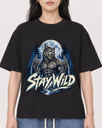 Mockup Boxy Heavyweight Tee Black female close-up 13