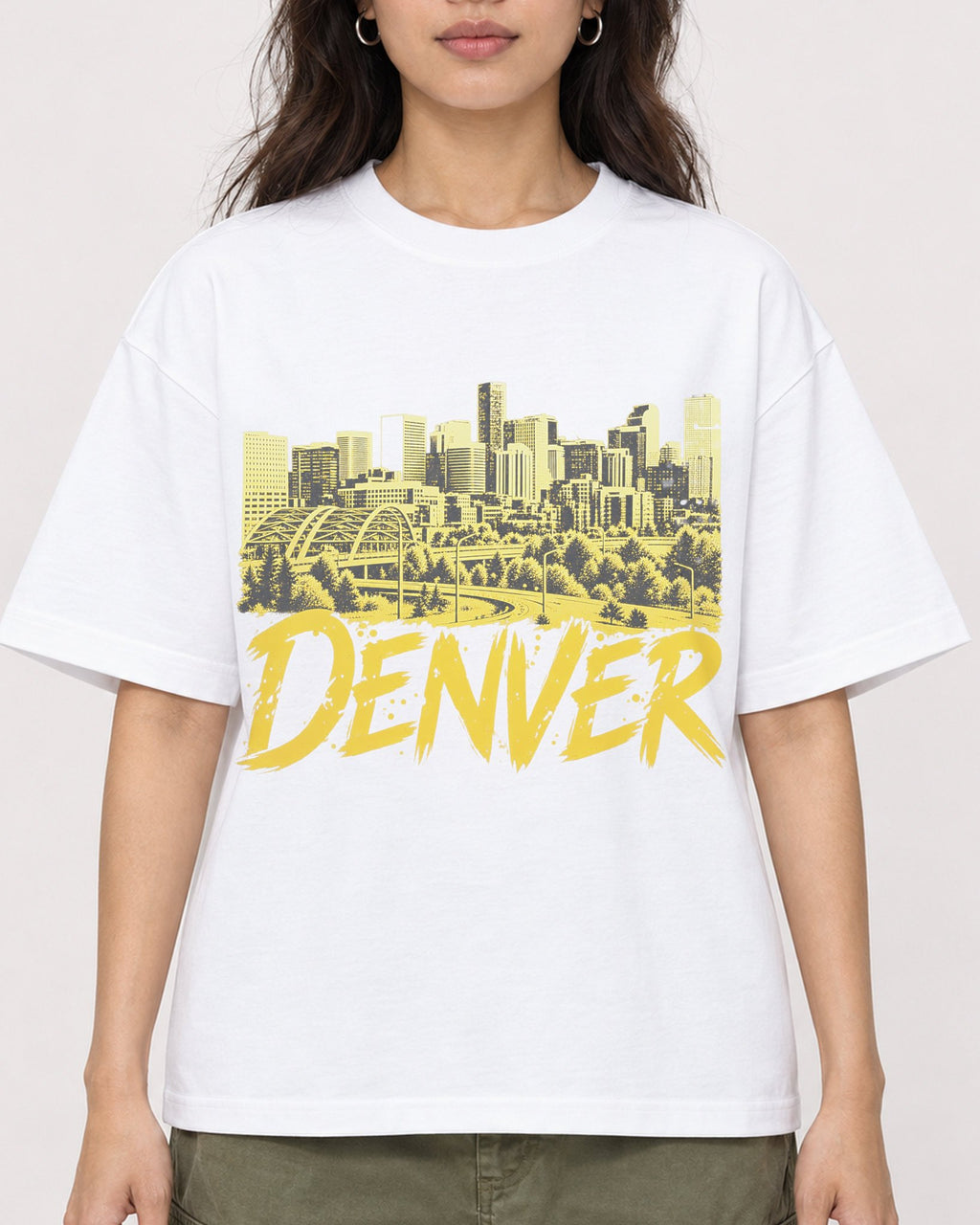 Mockup Boxy Heavyweight Tee White female close-up 02