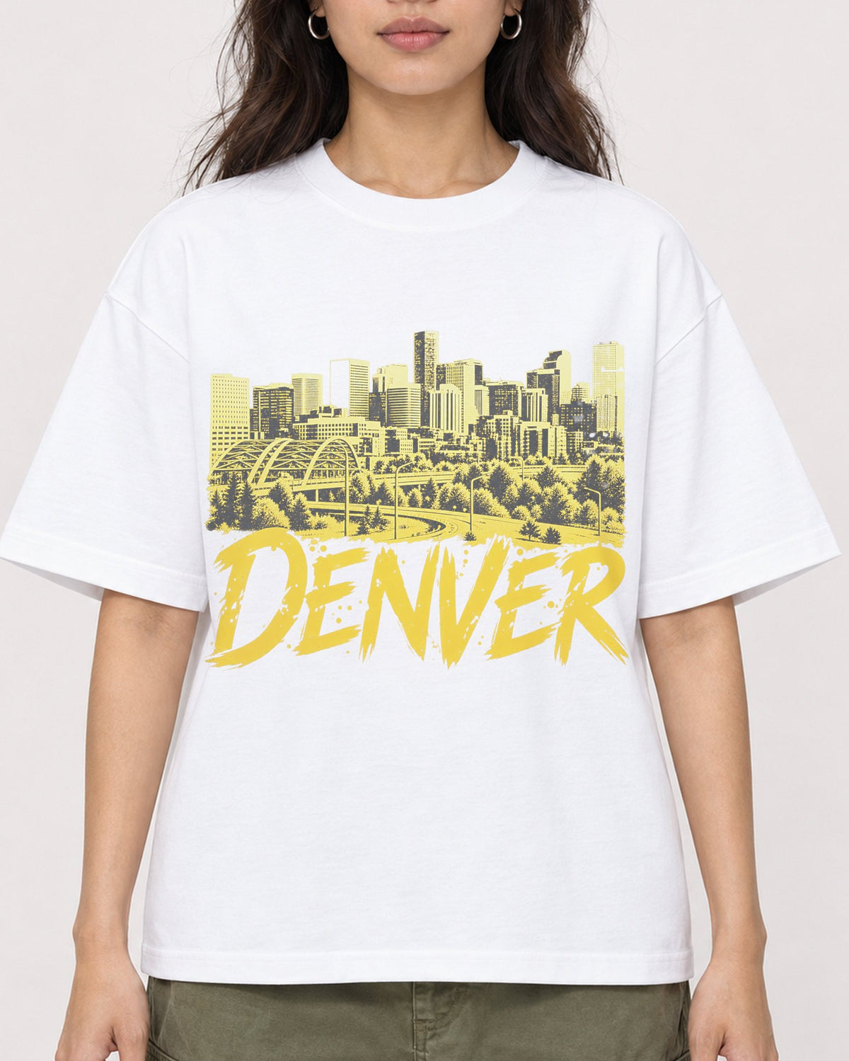 Mockup Boxy Heavyweight Tee White female close-up 02