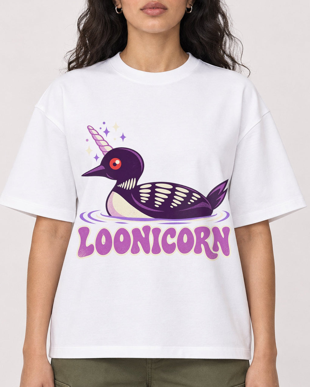 Mockup Boxy Heavyweight Tee White female close-up 07