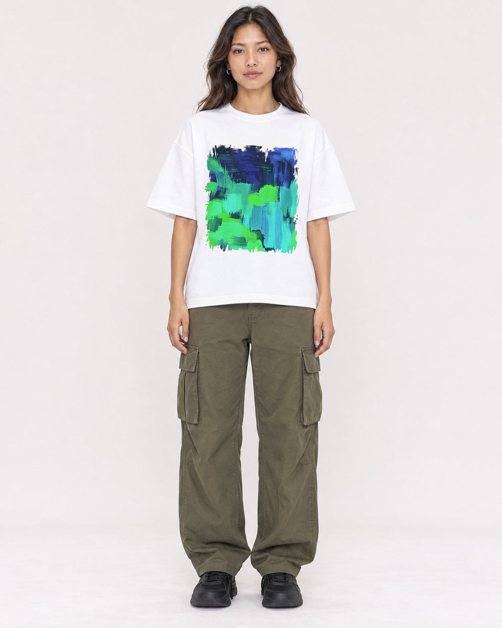 Mockup Boxy Heavyweight Tee White female full-body 02