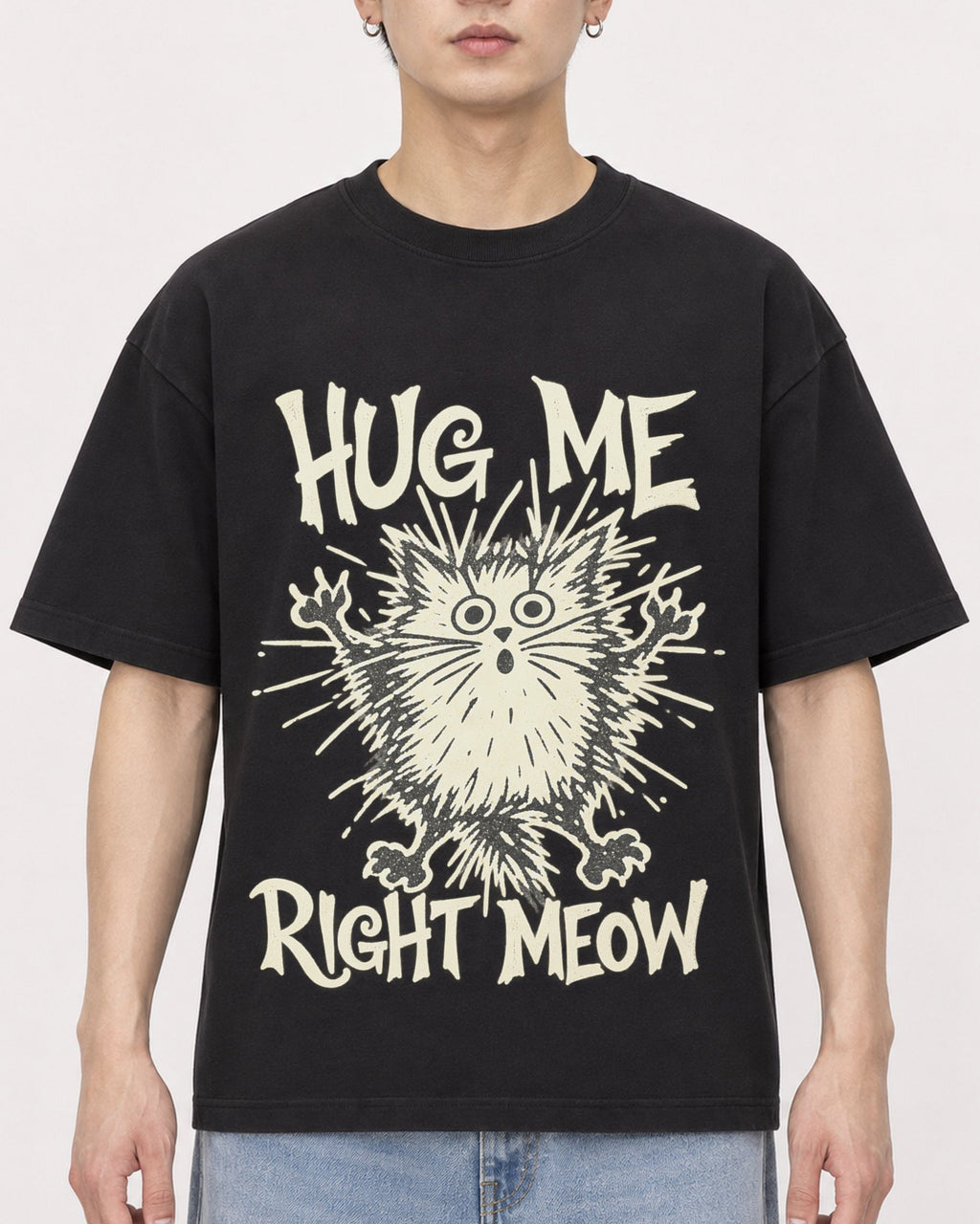 Mockup Boxy Heavyweight Tee Black male close-up 01