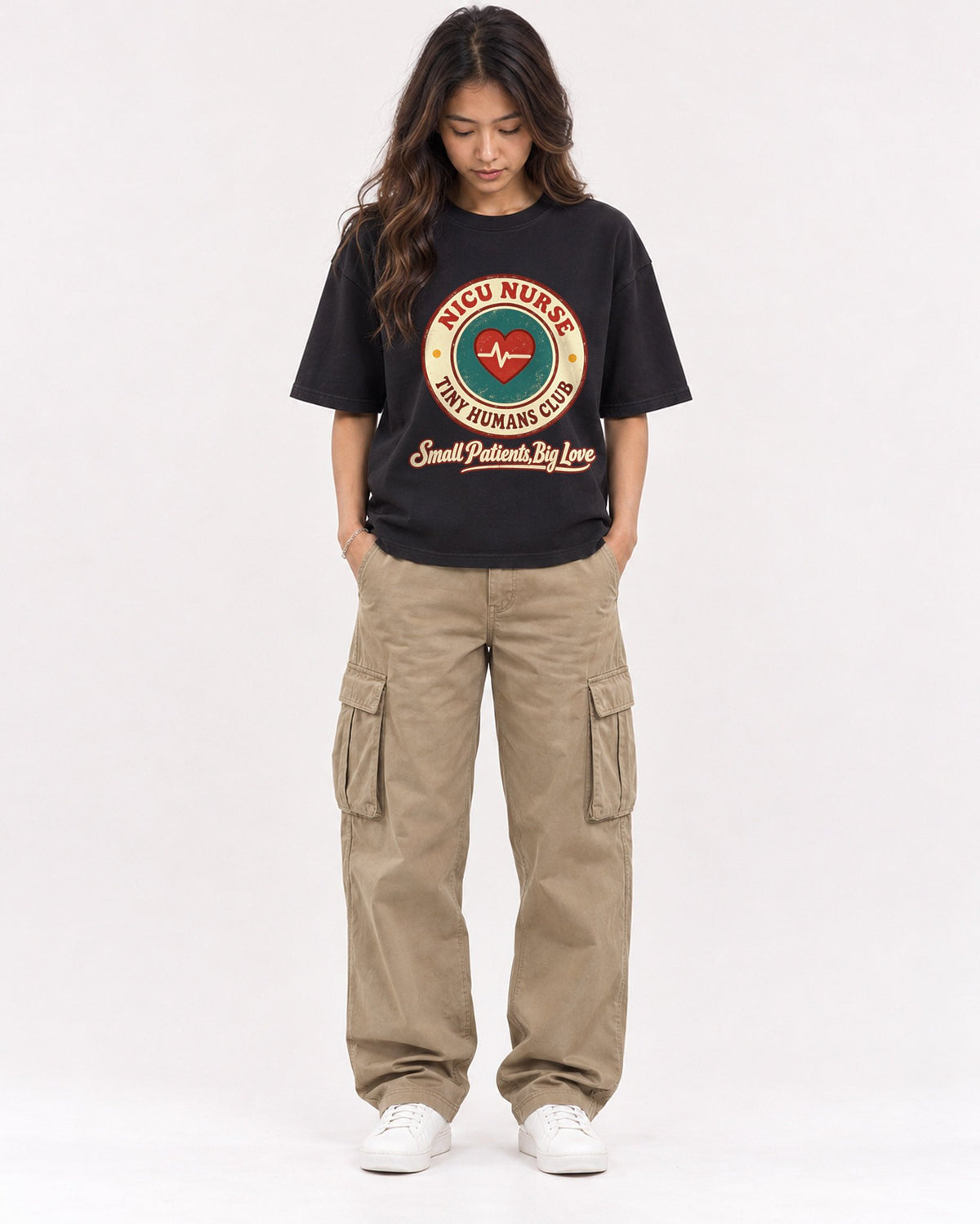 Mockup Boxy Heavyweight Tee Black female full-body 02