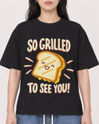 Mockup Boxy Heavyweight Tee Black female close-up 13