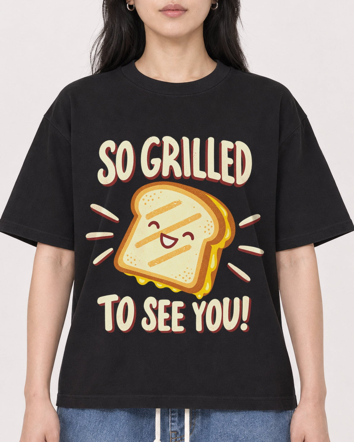 Mockup Boxy Heavyweight Tee Black female close-up 13