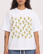 Mockup Boxy Heavyweight Tee White female close-up 06