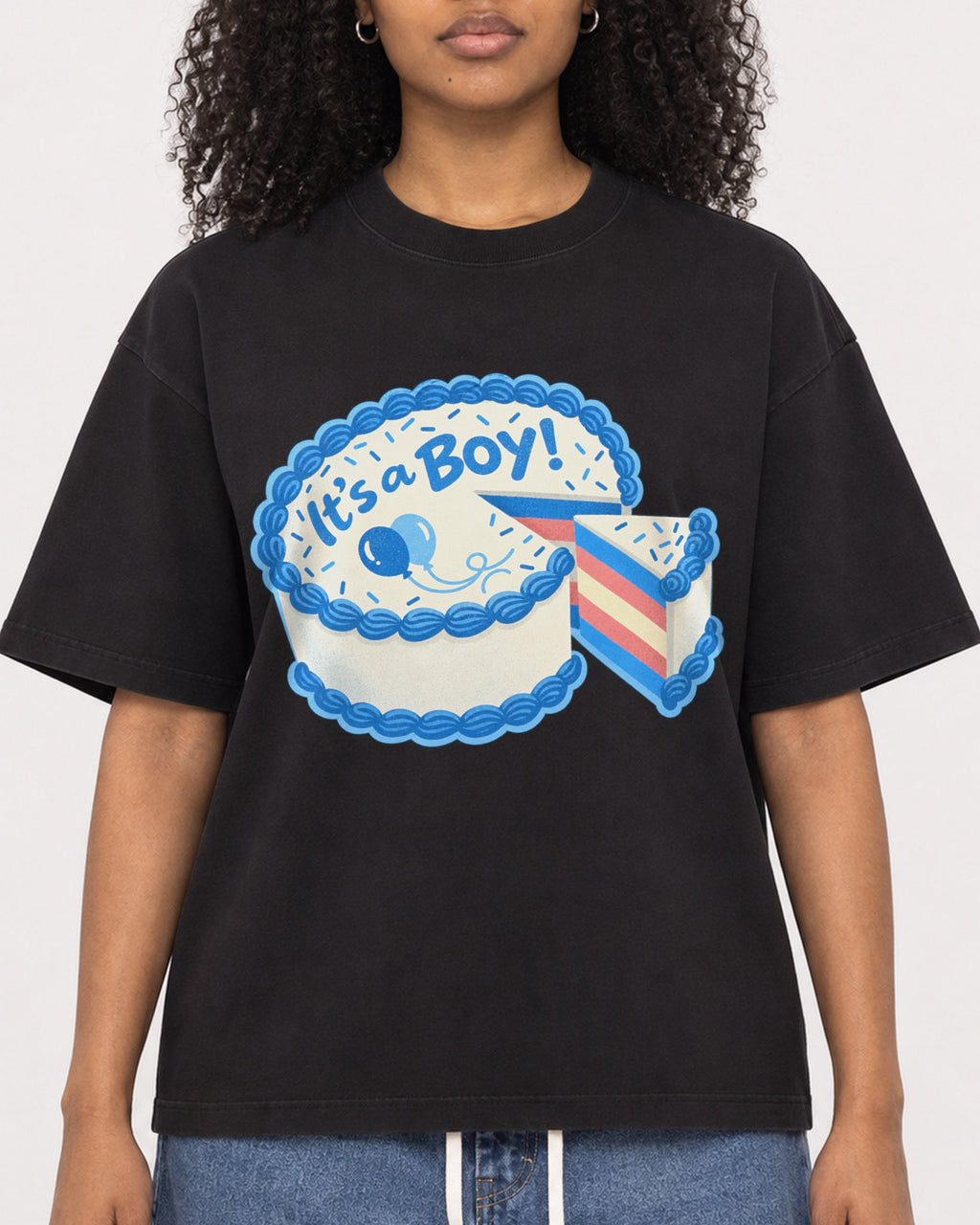 Mockup Boxy Heavyweight Tee Black female close-up 05